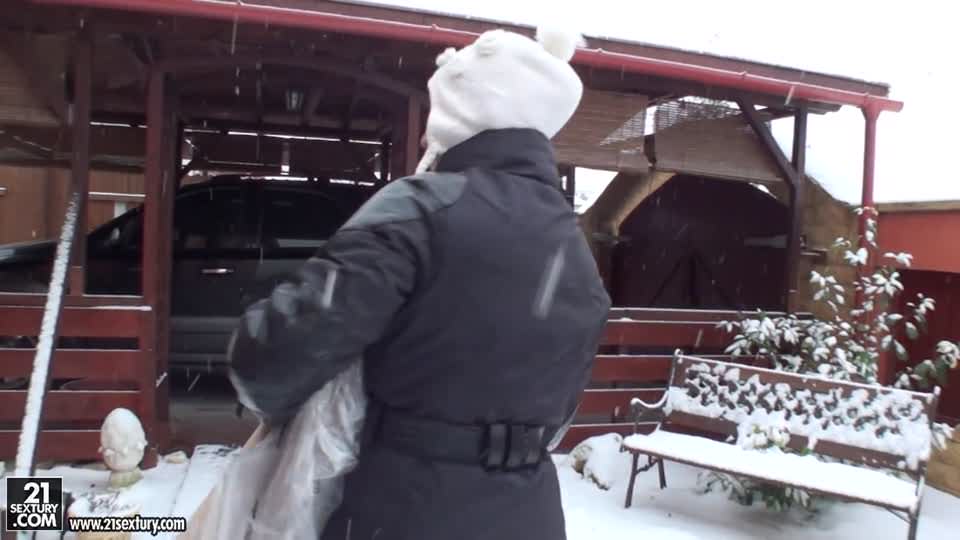 Snowballing with Kathia